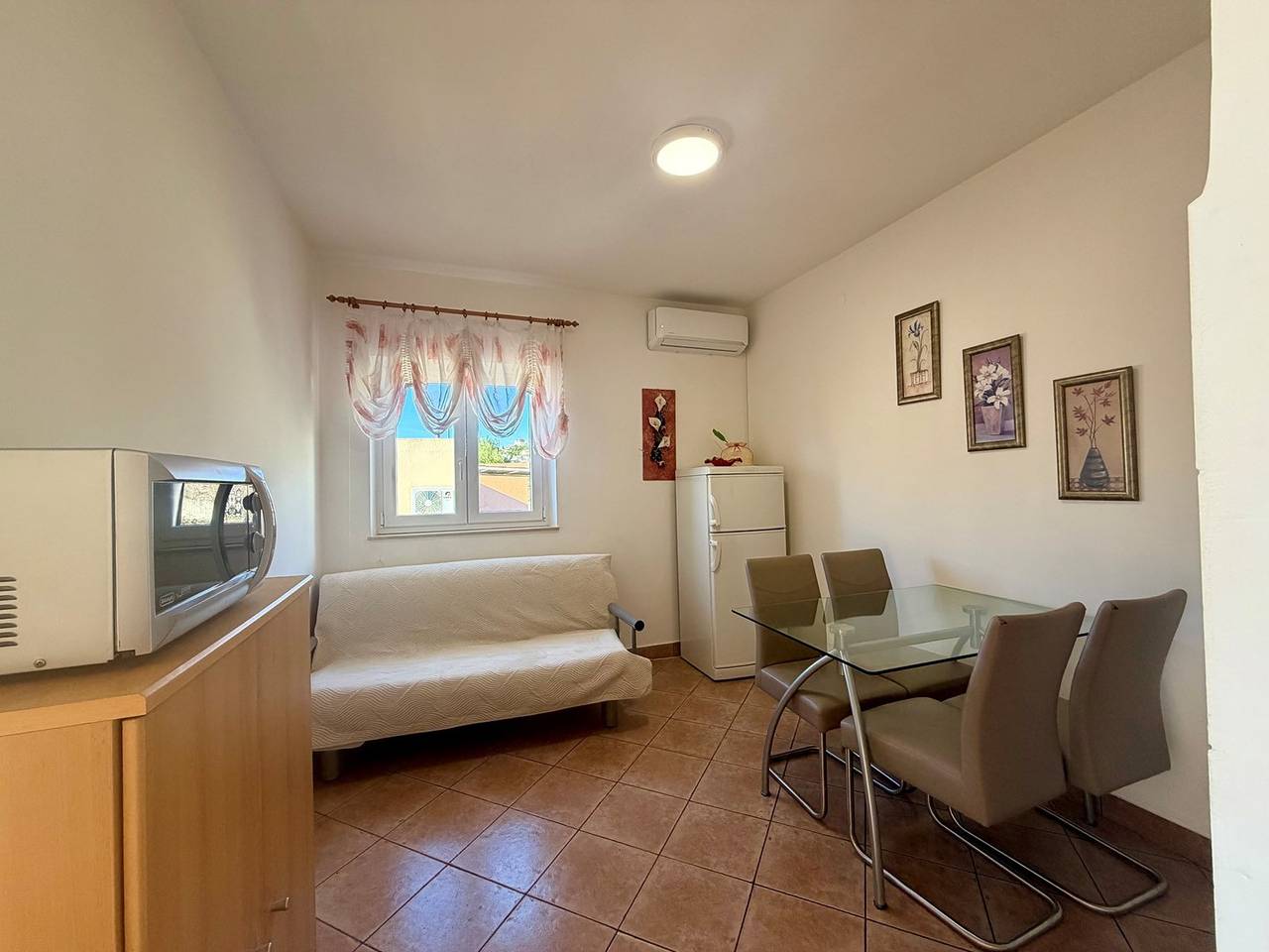 Ganze Wohnung, Apartment S1
 in Celina, Omis-Riviera