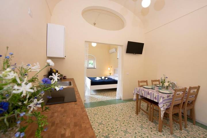 Gîte pour 2 personnes, avec terrasse ainsi que vue et jardin, animaux acceptés à Castiglione