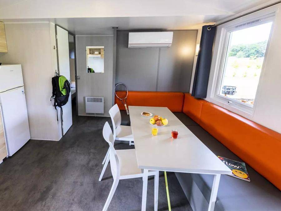 Le Parc de Fierbois - Mobilhome 6 personnes - Mobil-Home Confort 4 Pièces 6 Personnes Climatisé + Tv in Sainte-Catherine-de-Fierbois, Région de Chinon