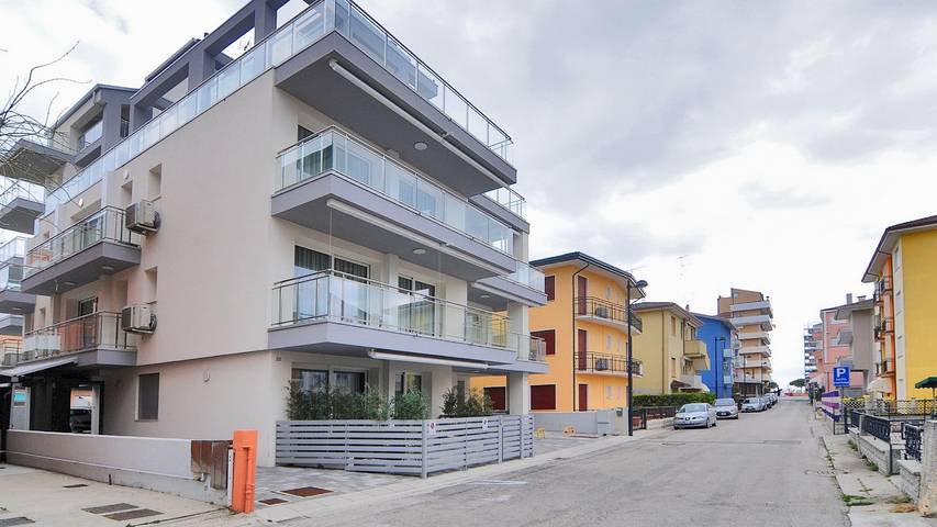 Ferienwohnung für 5 Personen, mit Balkon in Caorle