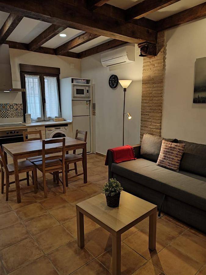 Apartamento para 5 personas, con Terraza y Jardín en Cobisa