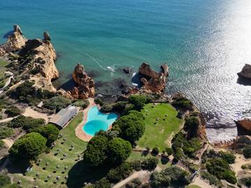 Ferienwohnung für 4 Personen, mit Pool und Garten sowie Balkon in Alvor