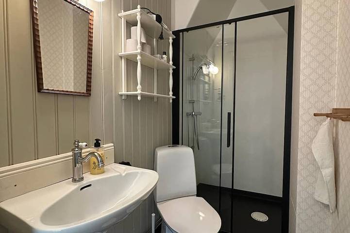Ganze Wohnung, Lägenhet Strömsberg – Ferienwohnung am Fluss in Uppland in Uppsala