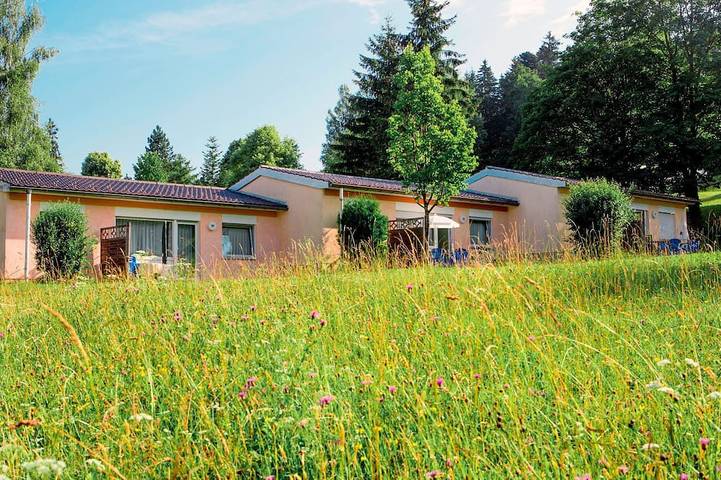 Ferienhaus für 4 Personen, mit Pool und Sauna in Maierhöfen
