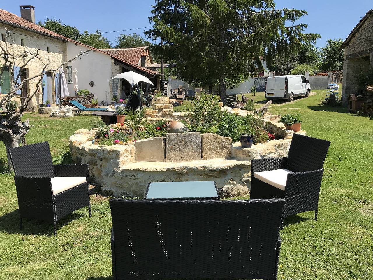 Tipi voor 5 personen met terras in Le Vieux-Cérier, Charente