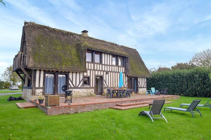 Location de vacances pour 8 personnes, avec jardin, animaux acceptés à Bonneville-la-Louvet