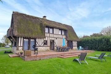 Location de vacances pour 8 personnes, avec jardin, animaux acceptés à Bonneville-la-Louvet