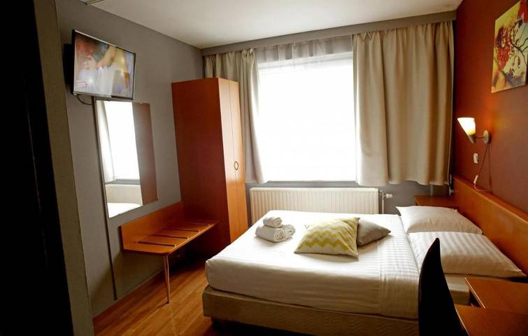 Hôtel pour 5 personnes, avec Terrasse à Schaerbeek