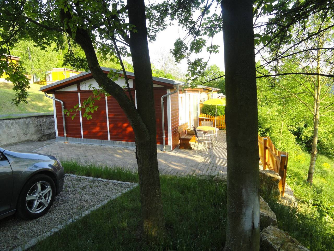 Ganze Ferienwohnung, Bungalow Celny - Ferienhaus mit zwei Räumen in Bad Blankenburg, Saaleland