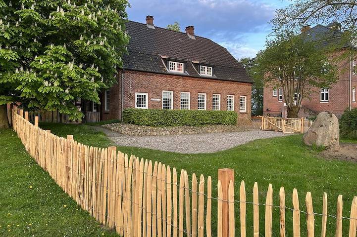 Ferienwohnung für 6 Personen, mit Terrasse und Garten sowie Sauna in Rabenholz