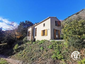 Gîte pour 4 personnes, avec terrasse à Dio-et-Valquières