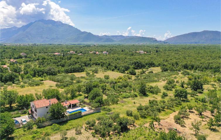 Gemütliche 1-Zimmer-Wohnung mit Pool und Terrasse, inklusive WLAN und Klimaanlage in Dalmatinisches Zagora