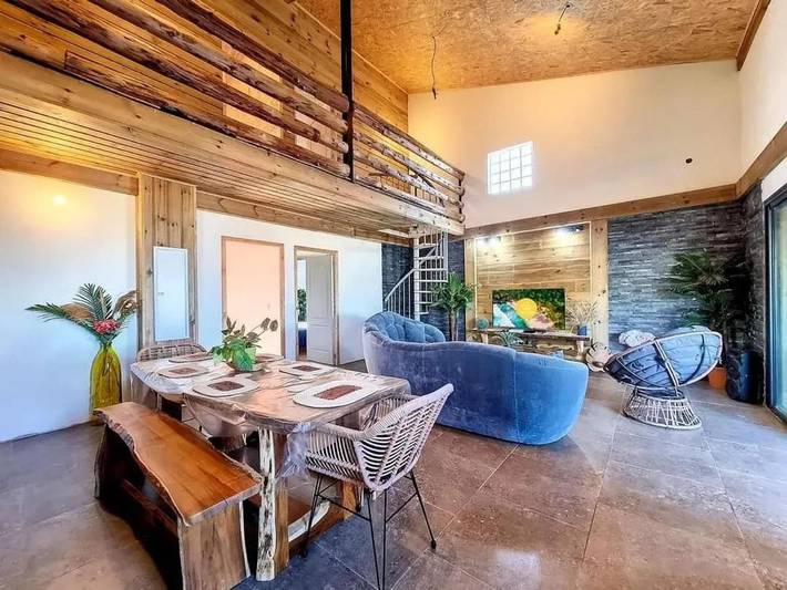 Location de vacances pour 12 personnes, avec jardin ainsi que piscine et terrasse dans Belvédère de Bois Court - 4