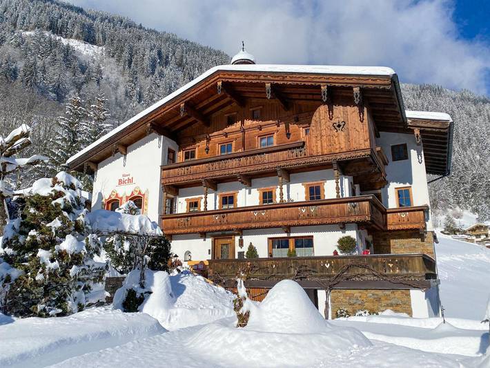 Ferienwohnung für 2 Personen, mit Terrasse und Garten sowie Pool und Sauna in Finkenberg - 2