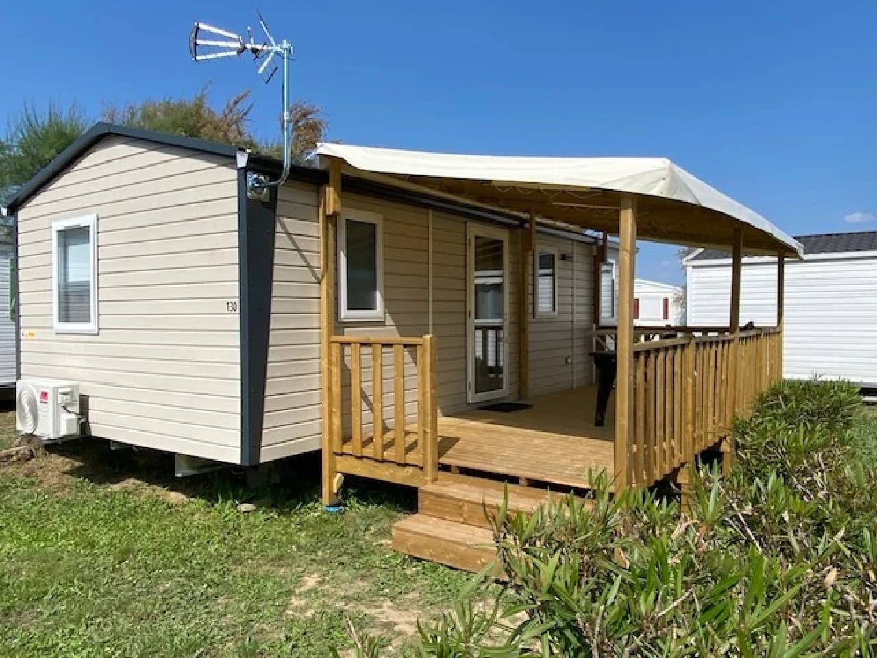 Camping 2 étoiles - Piscine  - ccb0ff0 in Villeneuve-lès-Maguelone, Côte d'Améthyste