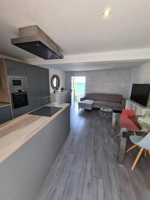 Apartamento de vacaciones para 3 personas, con terraza y vistas - 1