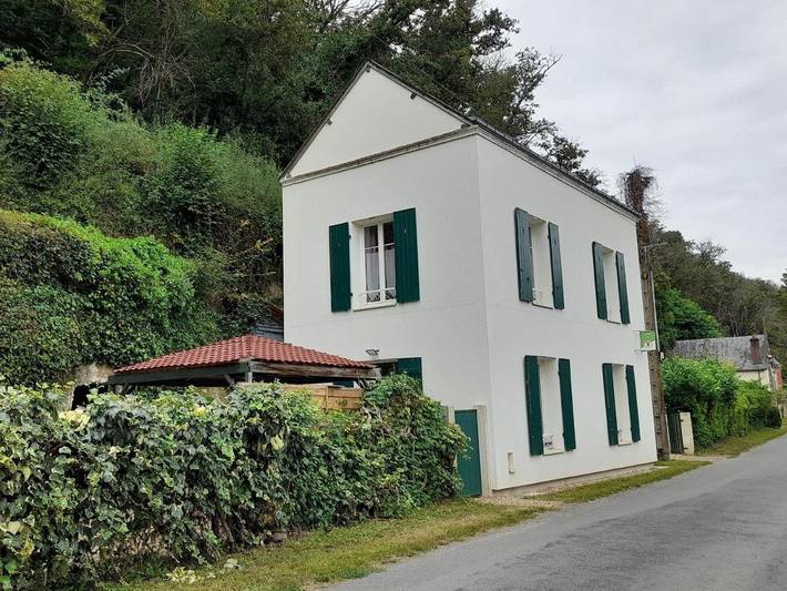 Location de vacances pour 7 personnes, avec jardin et terrasse à Aubigné-Racan
