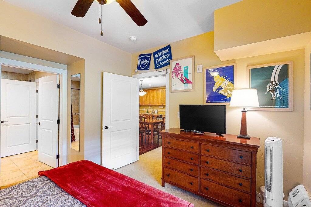 Vacation Apartment for 4 Guests in Granby, Arapaho National Forest