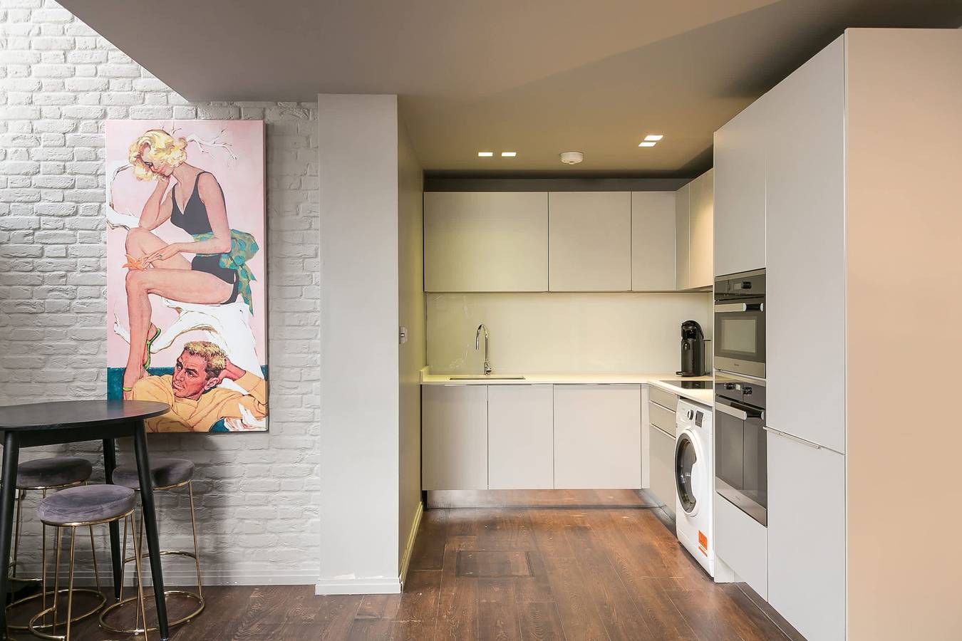 Ganze Wohnung, Modern Times - Covent Garden By Frankie Says in Covent Garden, London