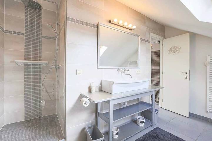 Location de vacances pour 12 personnes, avec balcon dans Éprave - 4