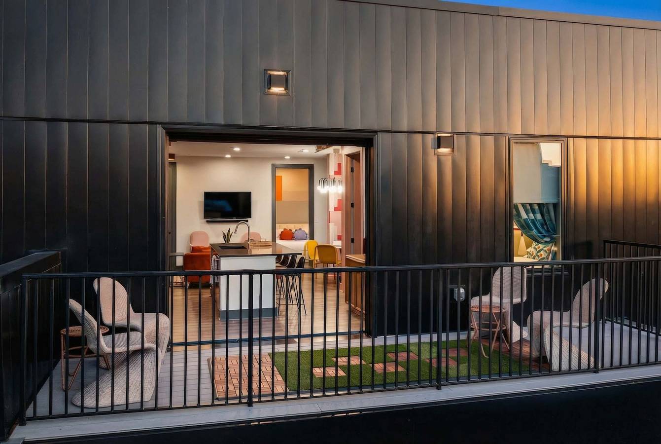 Entire apartment, Rooftop Deck   Skyline Views  Downtown Penthouse in Nashville, Tennessee