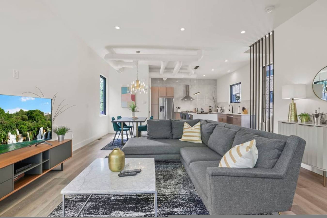 Apartamento entero, Stylish Getaway!-Columbus-3 Bedroom Masterpiece! in Columbus, Ohio