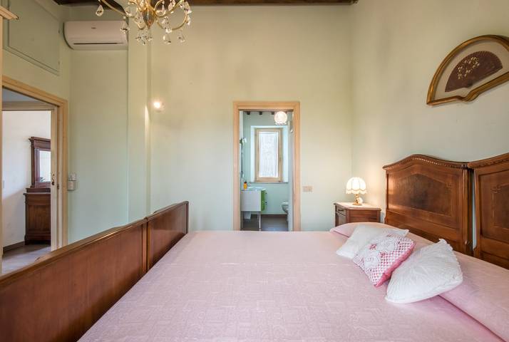 Appartamento intero, Appartamento 'Appartamento Belvedere' con giardino privato, Wi-Fi e aria condizionata in Lano, Colle di Val d'Elsa