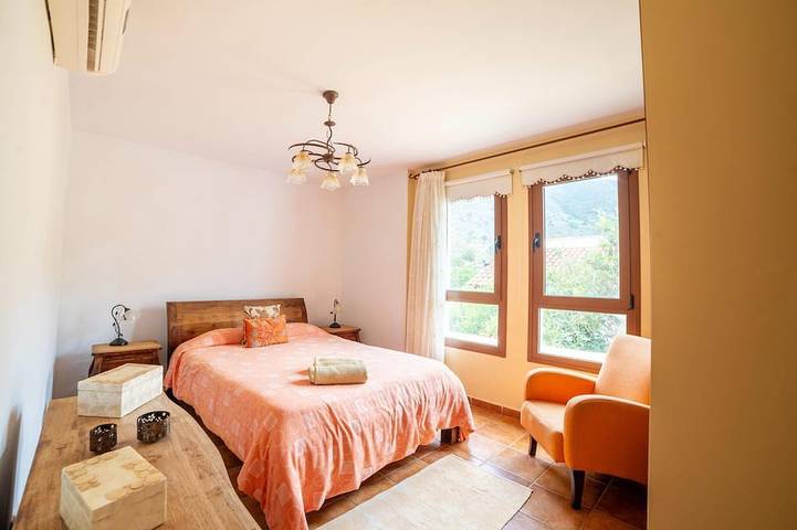 Villa auf Teneriffa mit Pool und Meerblick in Las Huertas (Canary Islands), Buenavista del Norte