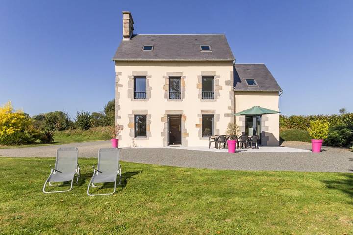 Gîte pour 9 personnes, avec jardin