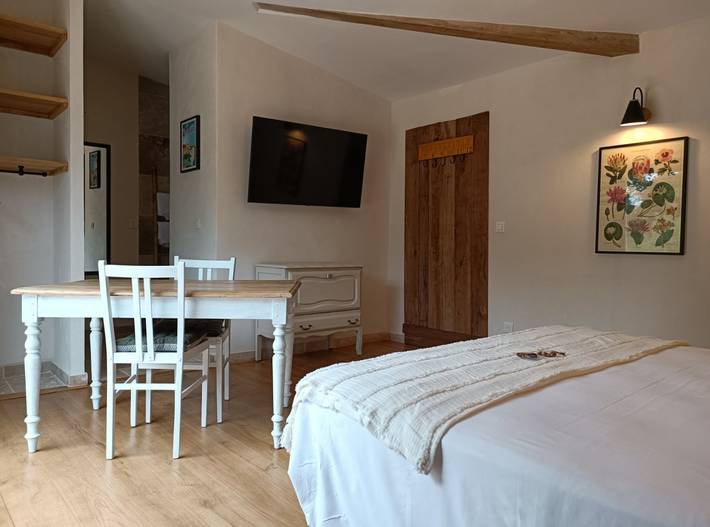 Chambre d’hôte pour 2 personnes, avec terrasse et jacuzzi dans le Lot - 2