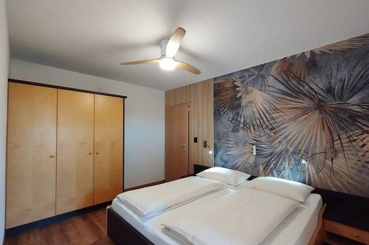 Appartamento intero, Sunny apartment, large south-facing balcony, wonderful view - South Tyrol Guest Pass included in Caines, Val Passiria
