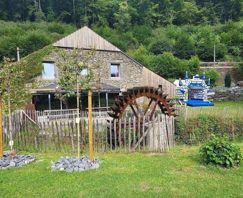 Six-Bedroom House in Les Hautes-Rivières, Parc naturel régional des Ardennes