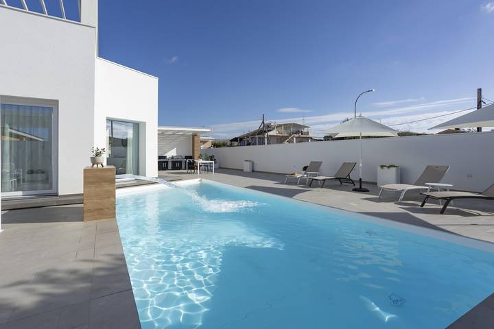 Villa for 6 people, with Balcony/Terrace in Ragusa