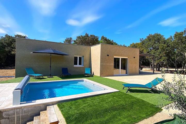 Location de vacances pour 8 personnes, avec Jacuzzi et Terrasse à Orgnac-l'Aven