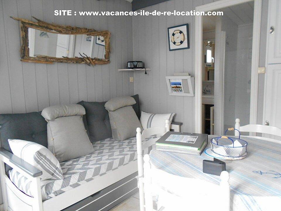 La Danae, petit nid douillet avec vélos, Wi-Fi, parking in Saint-Martin-de-Ré, Île de Ré