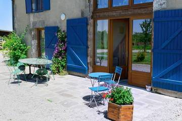 Gîte pour 10 personnes, avec jardin ainsi que balcon et piscine à Souvigny