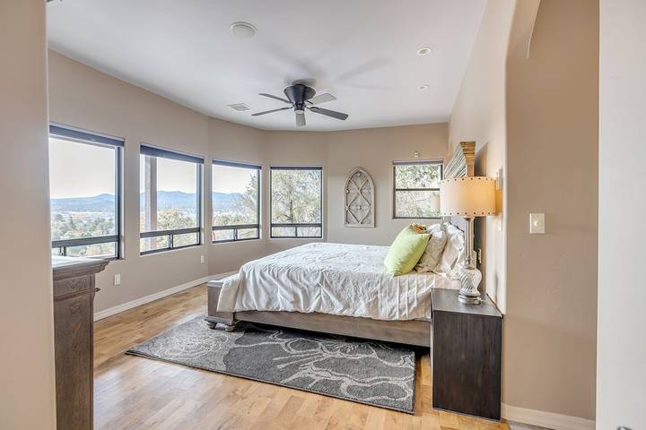 Vacation rental for 8 people, with terrace in Prescott