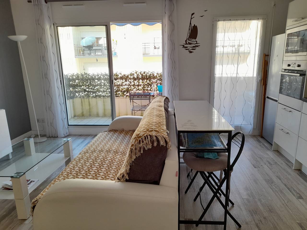 Entire apartment, Arcachon Center - T2 with Private Parking - Cleaning Included in Arcachon, Arcachon region