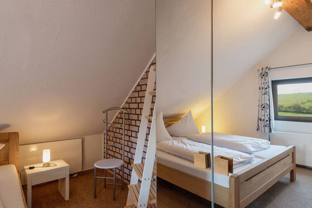 Ganze Wohnung, Eifelnatur (Haus 1) in Immerath, Vulkaneifel