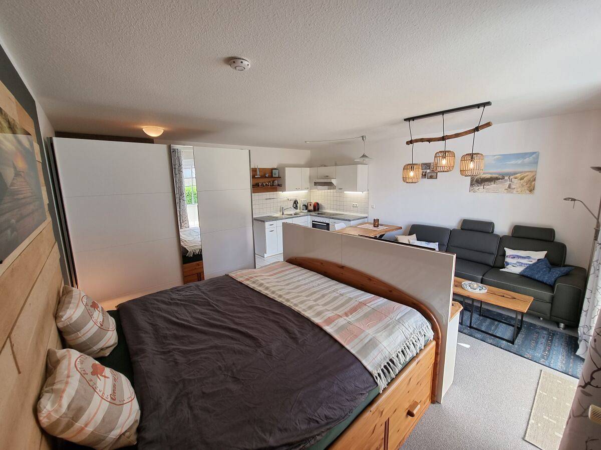 Ganze Wohnung, Komfortable Ferienwohnung mit Terrasse und Privatparkplatz nah am Sandstrand in Grömitz in Grömitz, Ostholstein