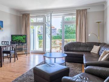 Ferienwohnung für 3 Personen, mit Terrasse und Garten in Redewisch