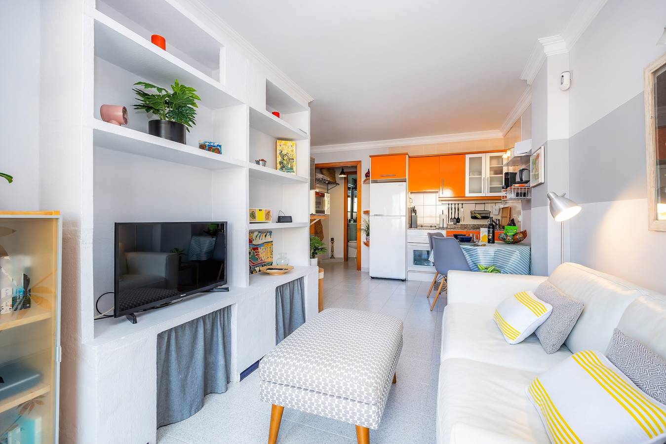 Ganze Wohnung, Ferienwohnung 'Formentor Gloria' mit Bergblick, Wlan und Terrasse in Port de Pollença, Pollença