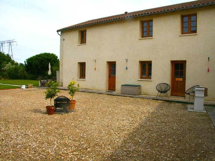 Location de vacances pour 17 personnes, avec terrasse et jardin à Berrie - 4