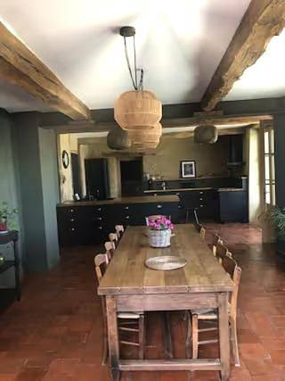 Location de vacances pour 12 personnes, avec piscine et jardin à Montesquiou - 2