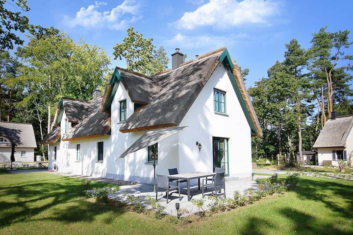 Ferienhaus für 4 Personen, mit Garten und Sauna in Zirchow