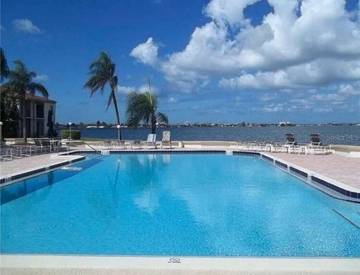 Apartment for 3 Guests in Isla del Sol, St. Petersburg (FL), Picture 2