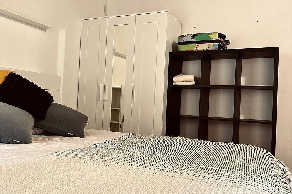 Ganze Wohnung, Cozy Apartment In The Center in Brescia, Gardasee-Berge