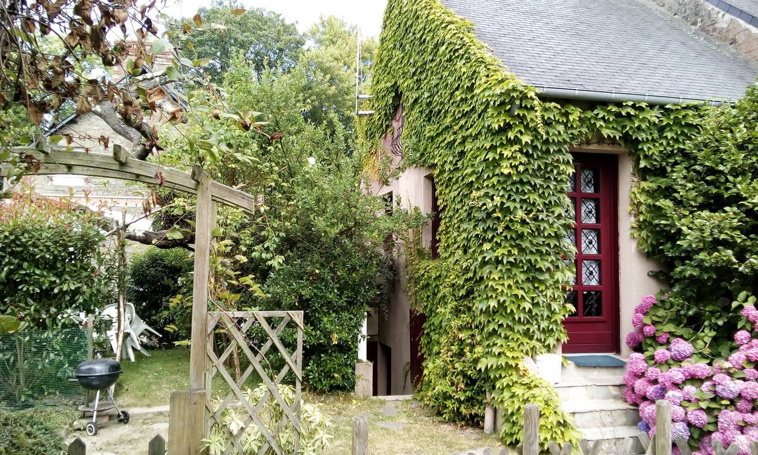 Maison Kaoz Korriganez in La Boussac, Región de Saint-Malo