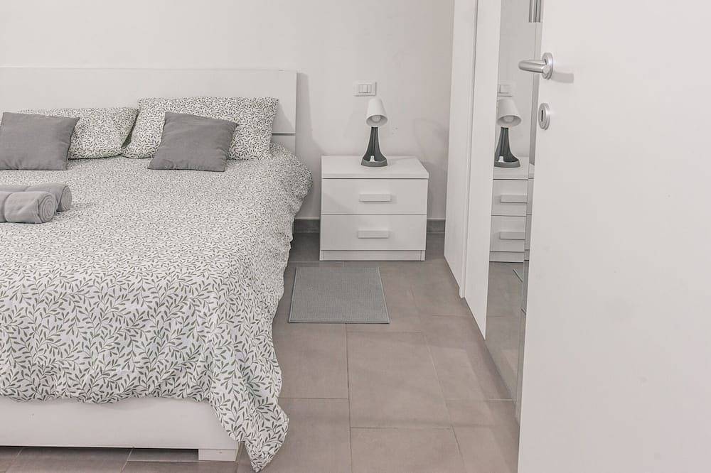 Entire apartment, Comfortable Apartment, for any kind of traveler strategic location in Varese, Varese Province