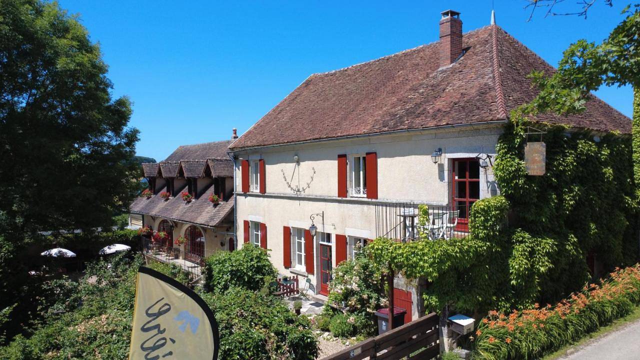 Chambres d'Hôtes Ravière in Bouhy, Nièvre
